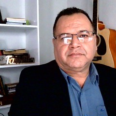 Pr. Alexsandre Izário